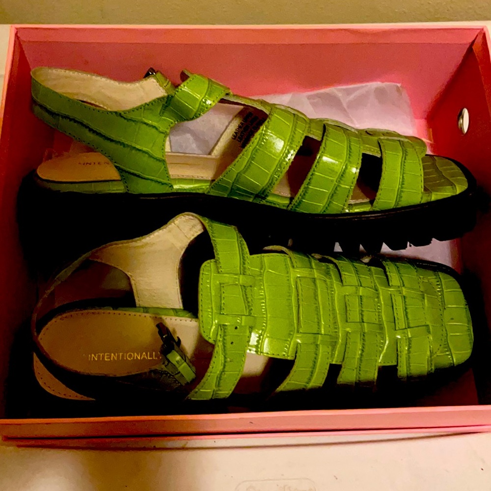 Free People Green Apple fisherman sandals brand new in box! Never worn!